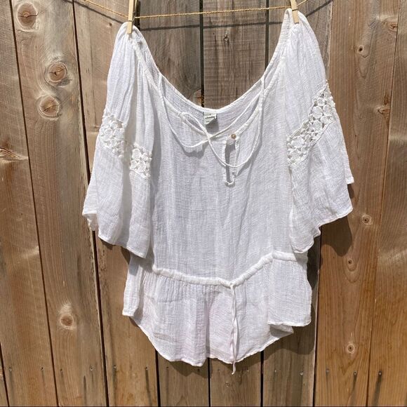 Sunday linen white tunic in white - Picture 9 of 10